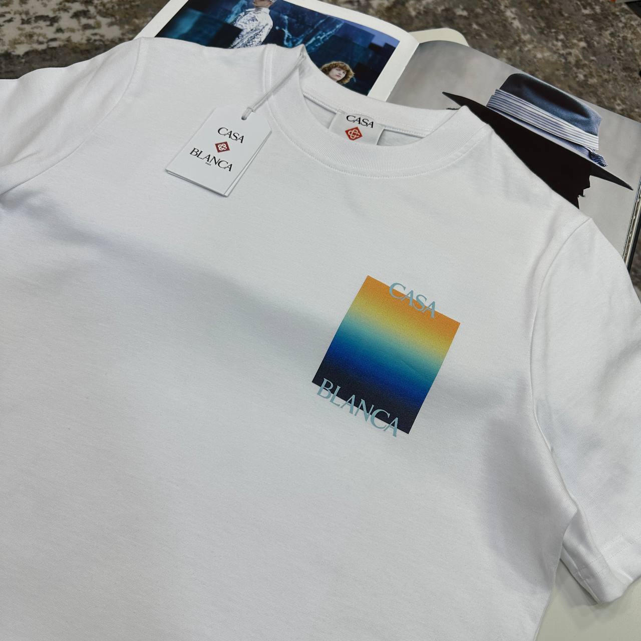 CB GRADIENT SQUARE TSHIRT - WHITE