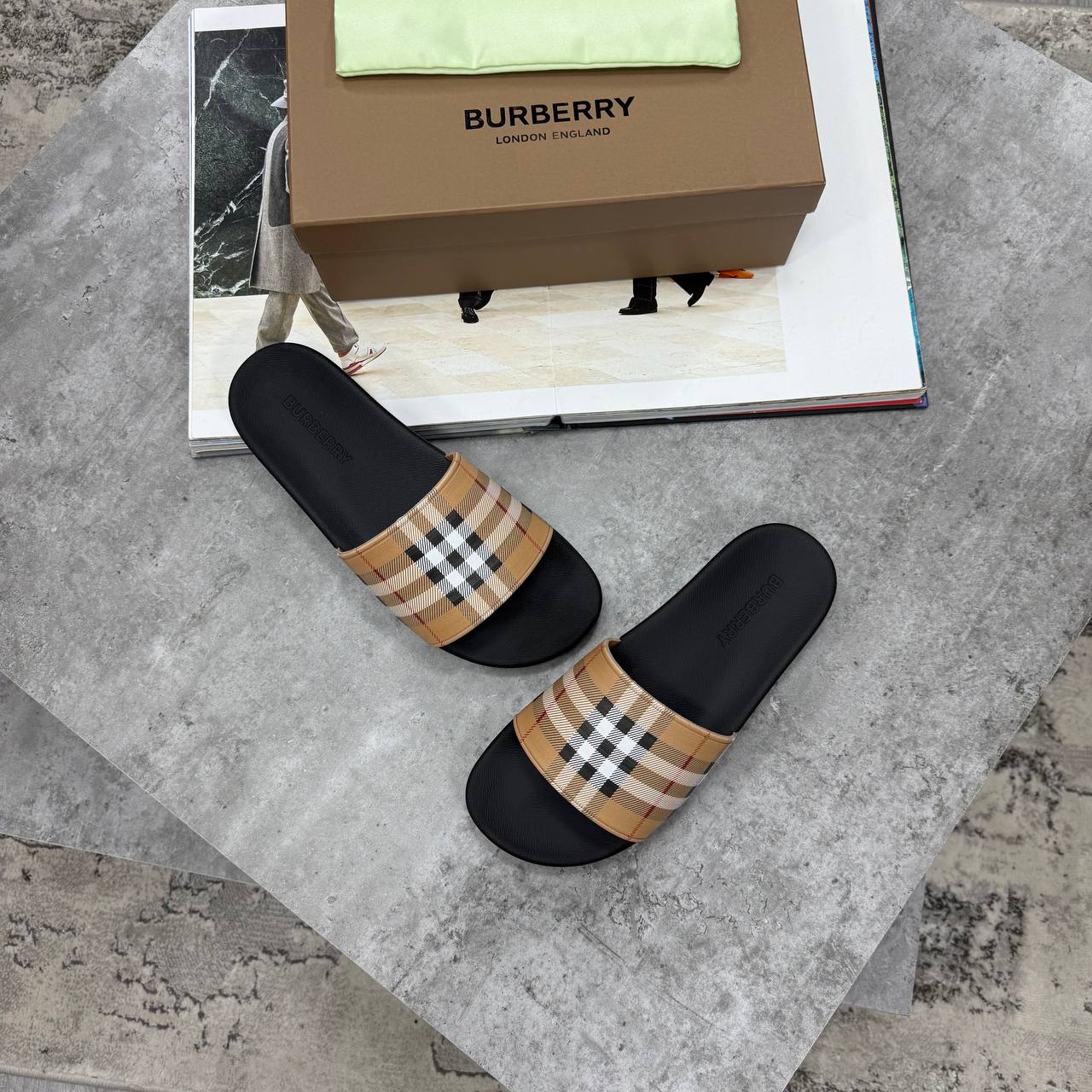 BBR CHECKED SLIDES - BROWN