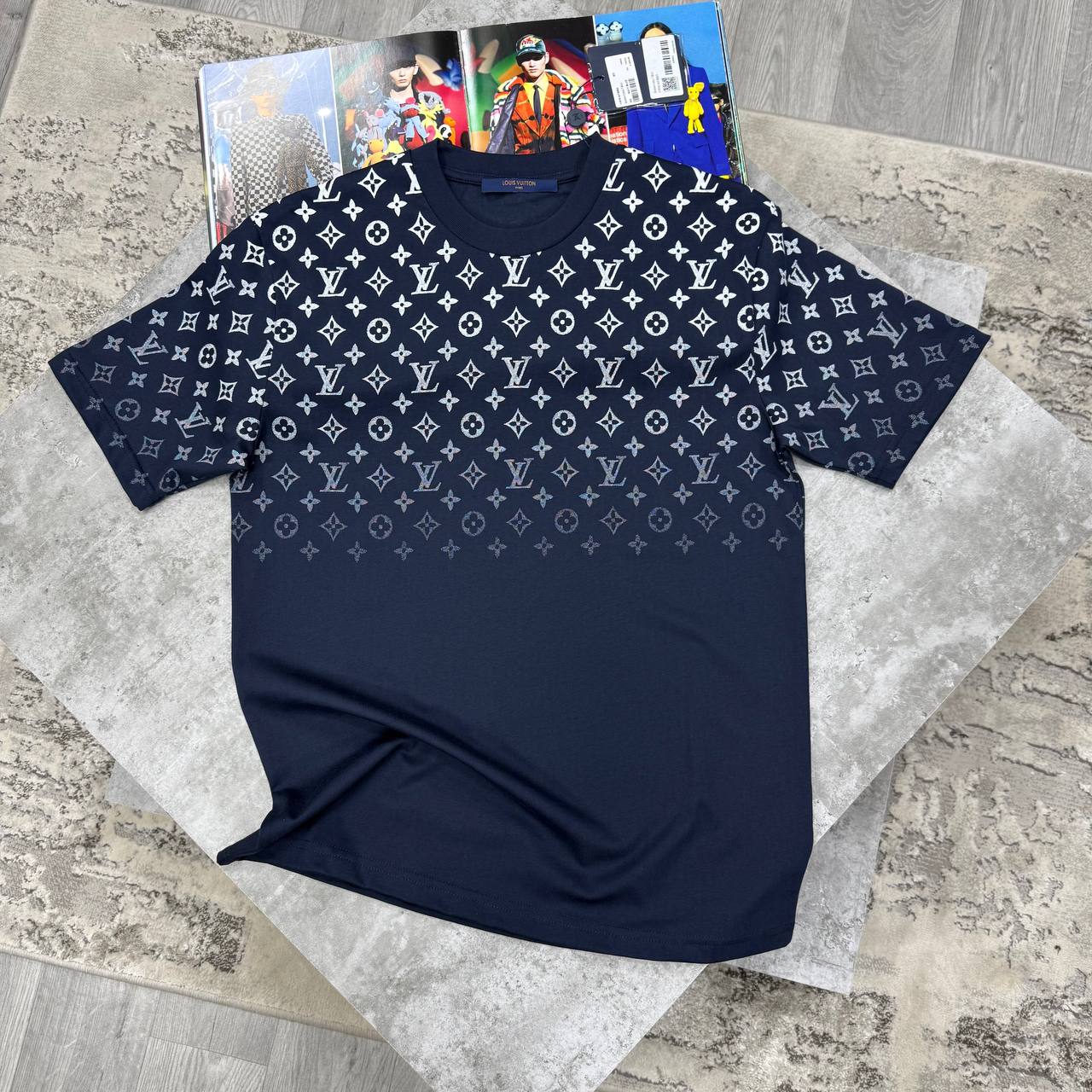 LVE MONOGRAM TSHIRT - NAVY