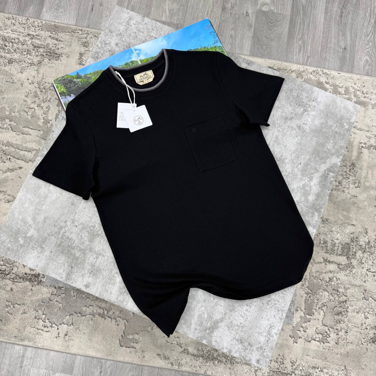 H TSHIRT - BLACK