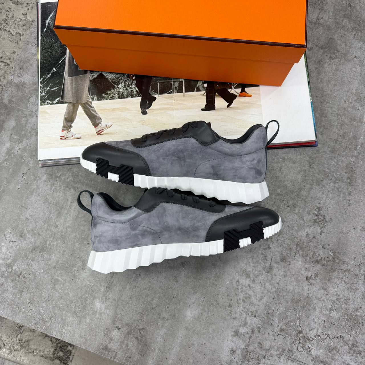 H SUEDE TRAINER - GREY / BLACK