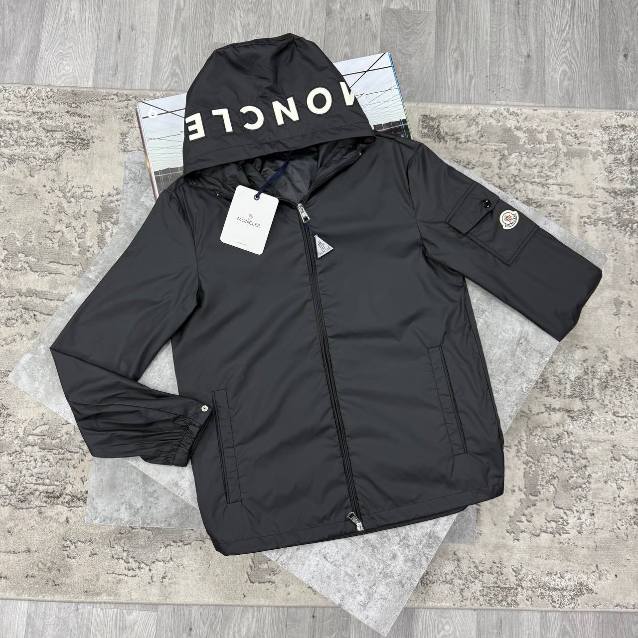 MNCLER WINDBREAKER - BLACK