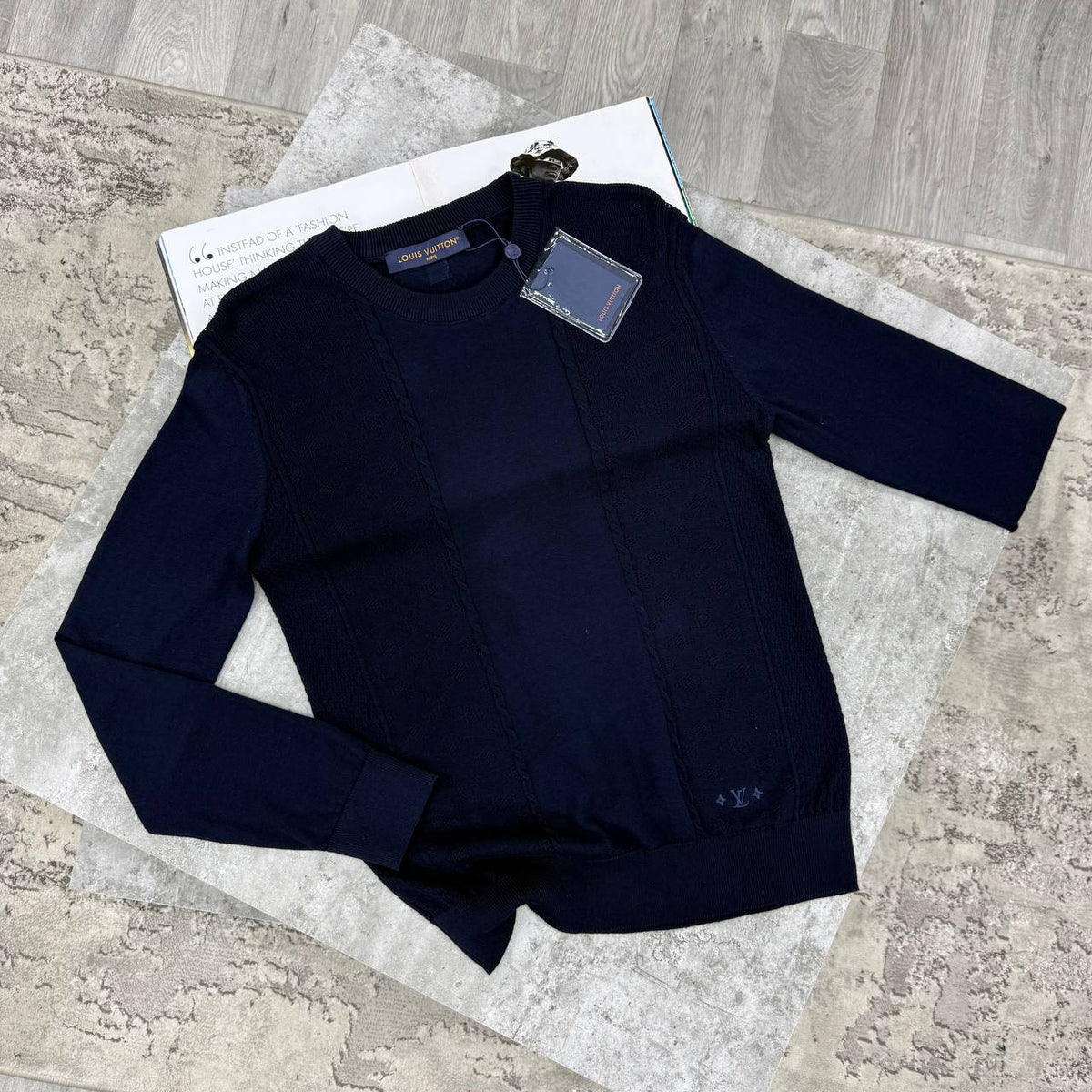 LVE KNITTED JUMPER - NAVY