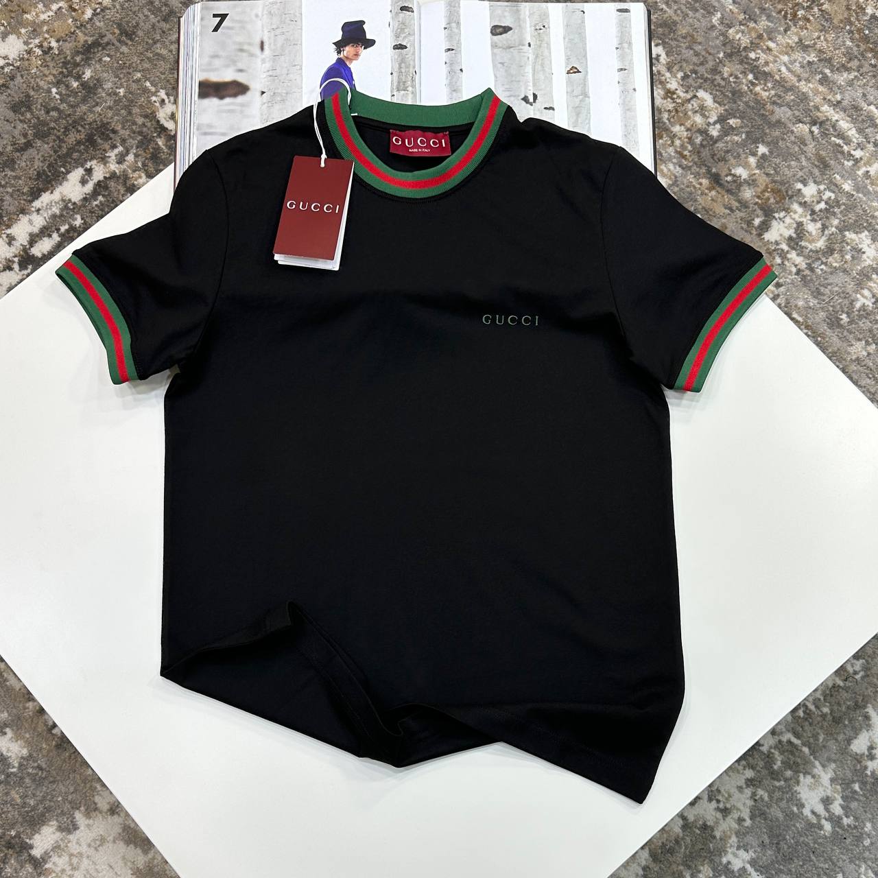 GCI STRIPED TRIM TSHIRT - BLACK