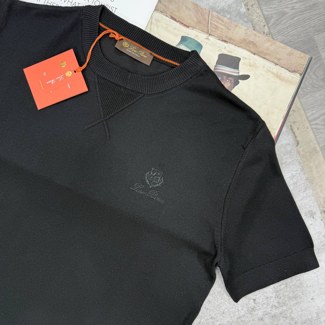 LORO KNIT V-NECK TSHIRT - BLACK