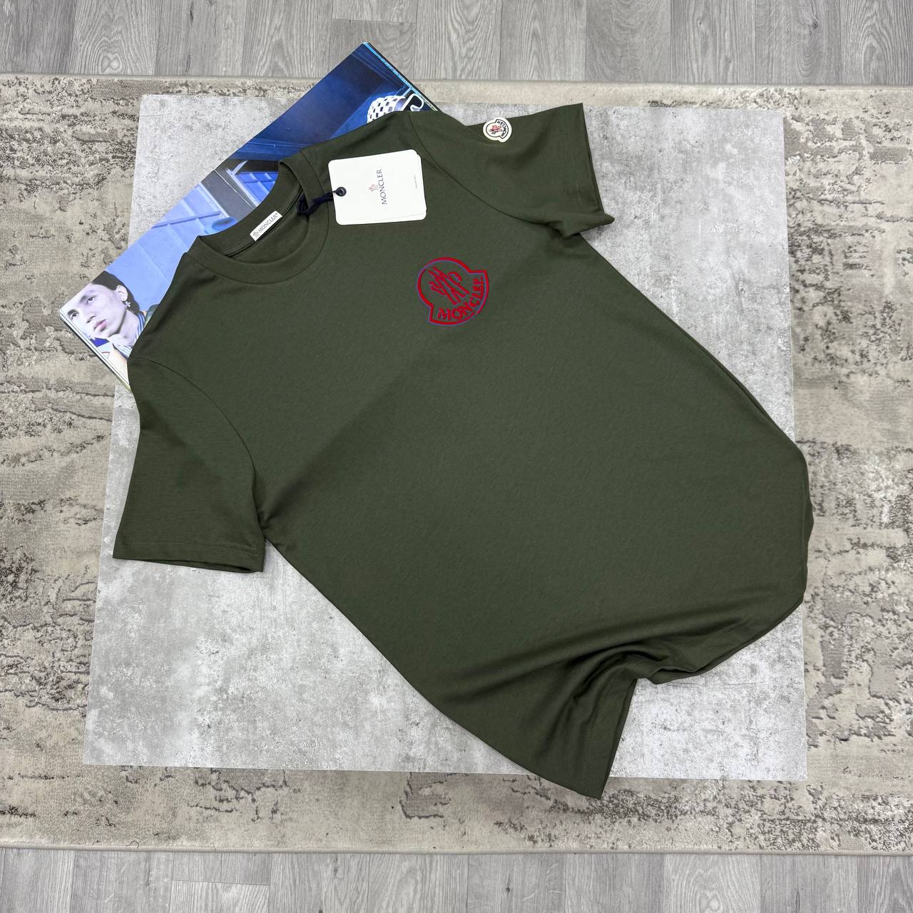 MNCLR LOGO PATCH TSHIRT - OLIVE
