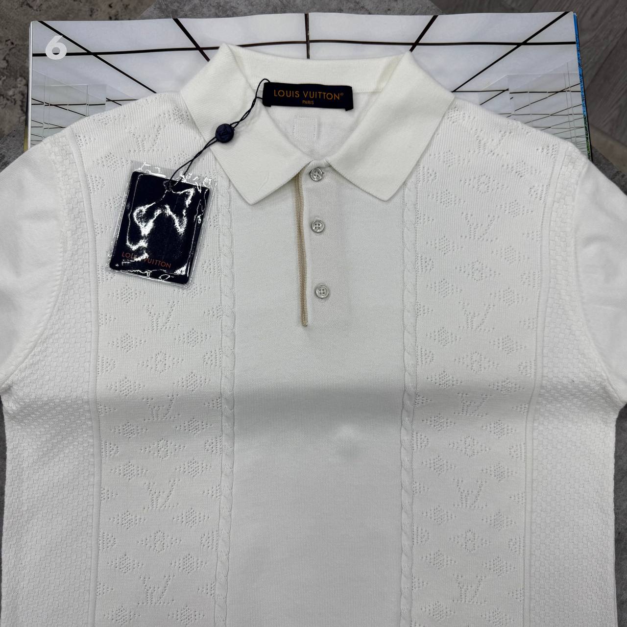 LVE SHORT SLEEVED POLO - WHITE