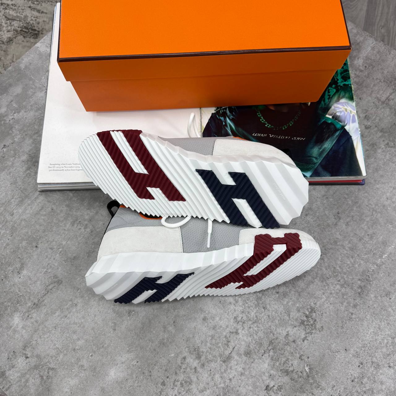 H TRAINER - GREY / WHITE
