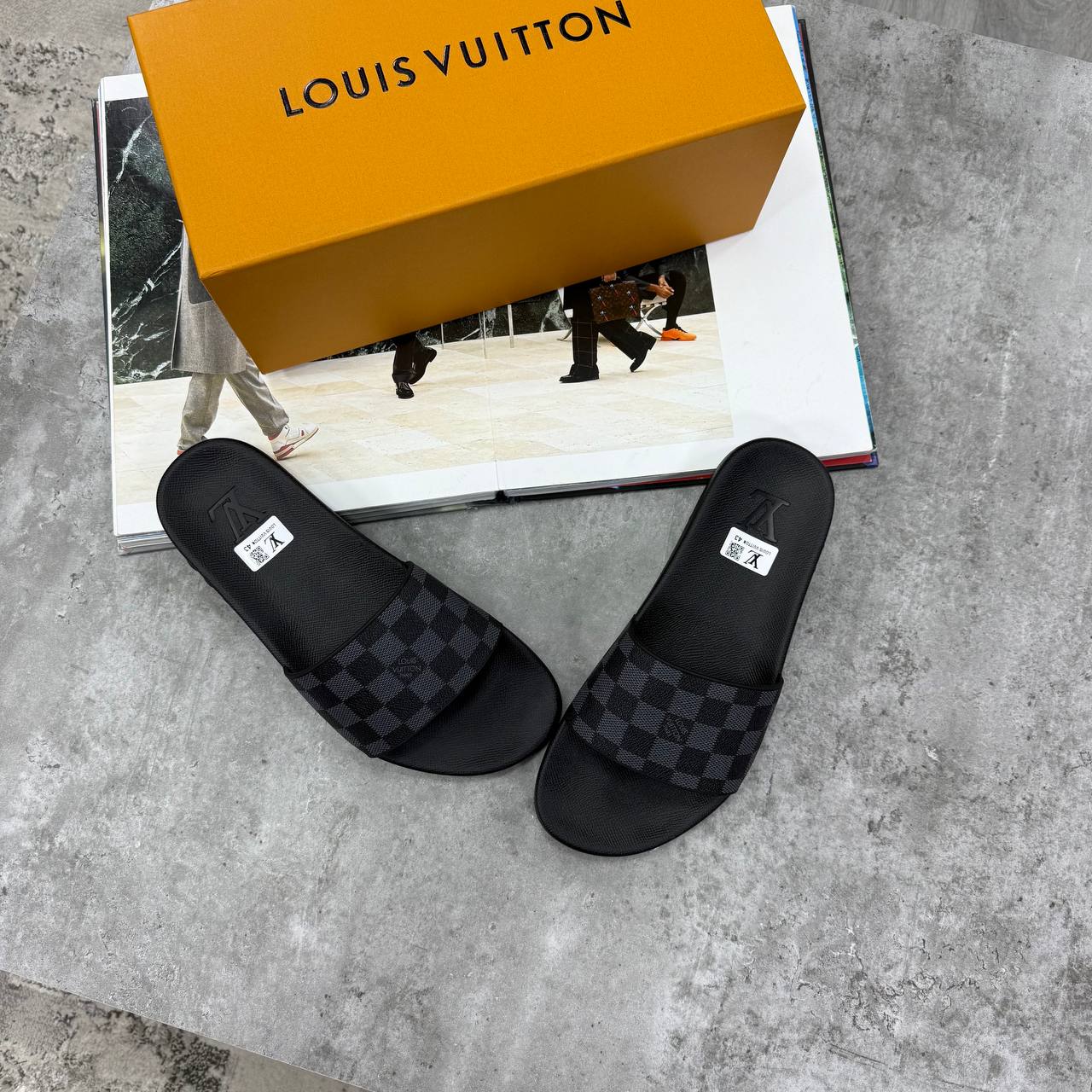 LVE MONOGRAM ECLIPSE SLIDES - BLACK