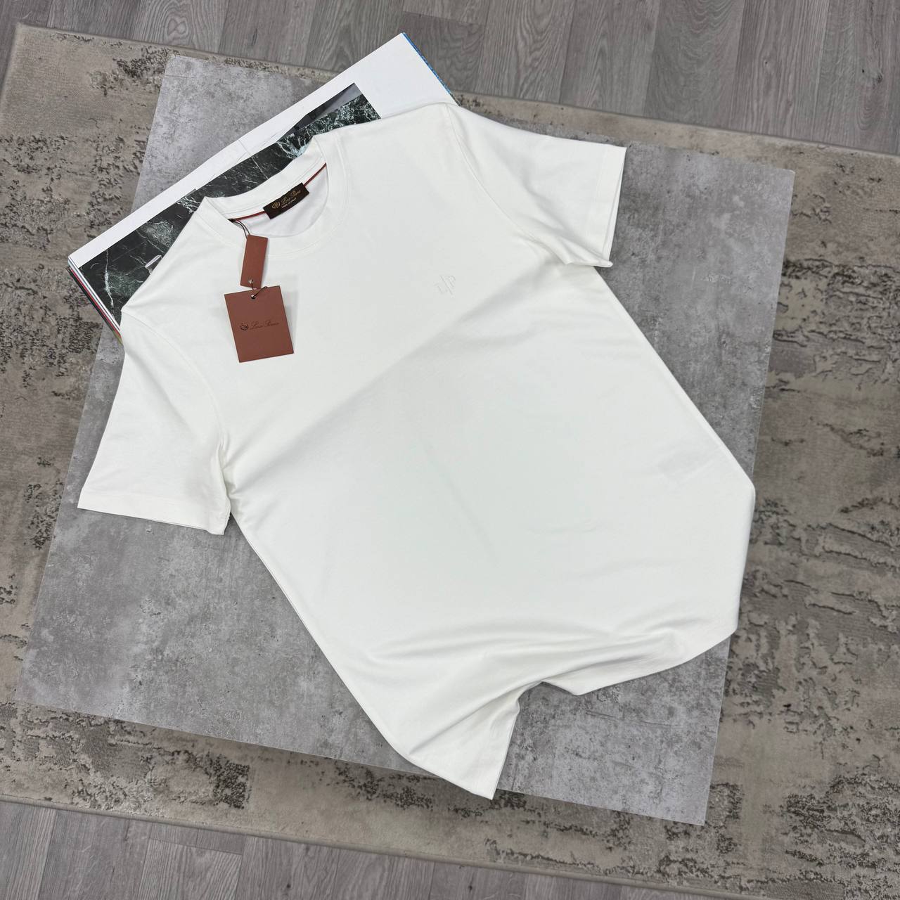 LORO CREWNECK TSHIRT - WHITE