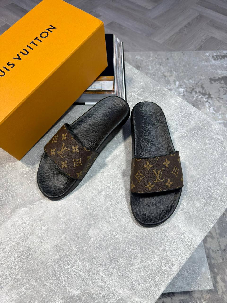 LVE WATERFRONT MULE SLIDES - BROWN