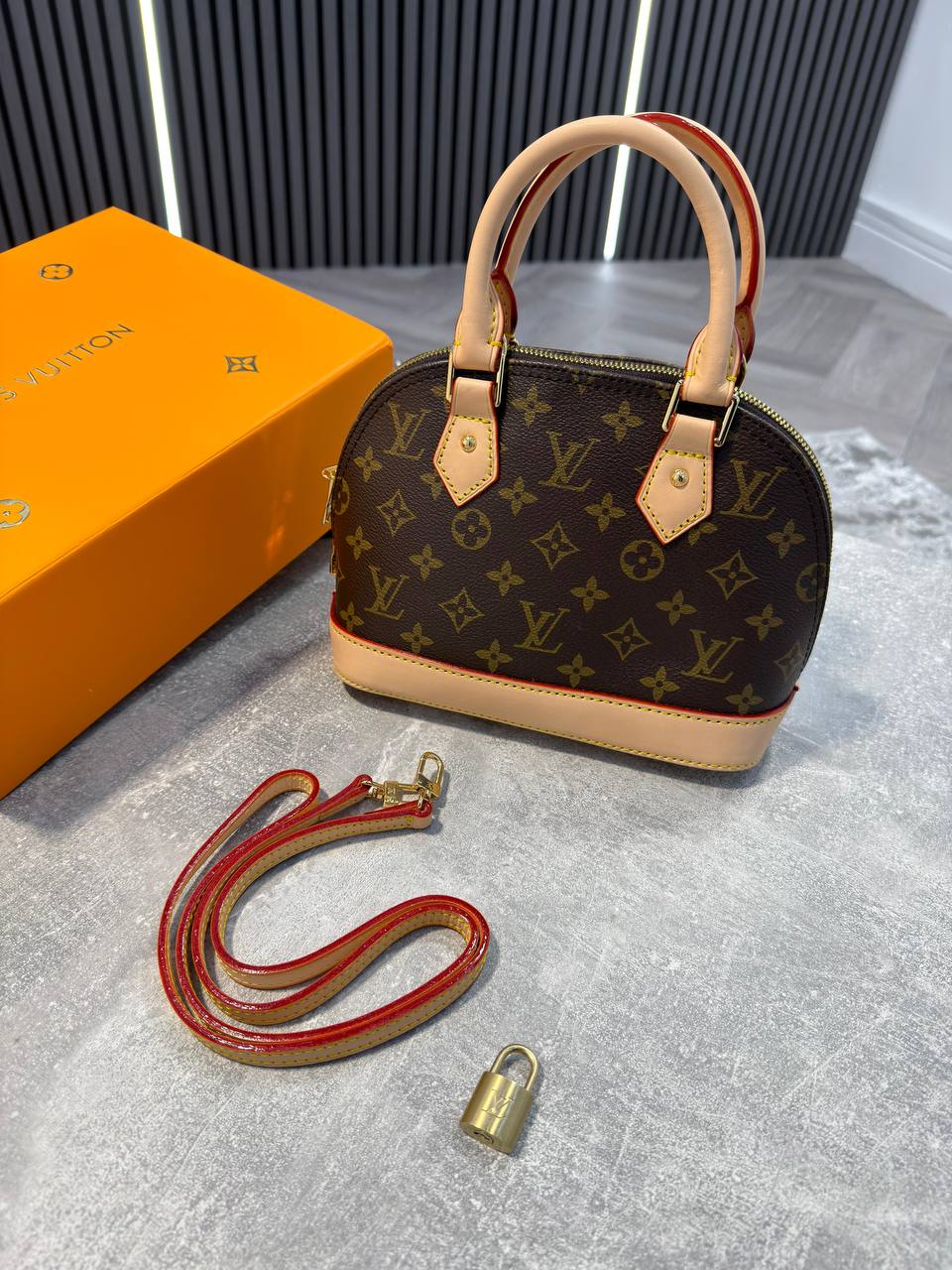 LVE ALMA BB HANDBAG - BEIGE / BROWN