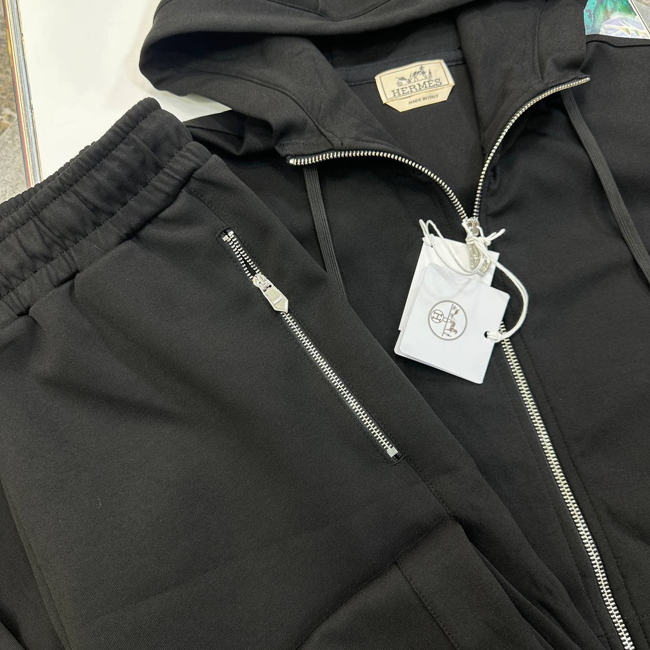 H TRACKSUIT - BLACK