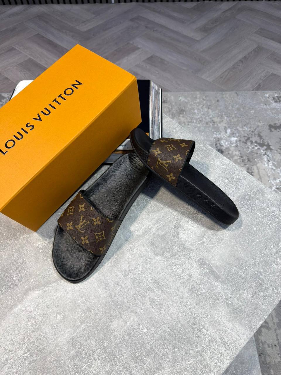 LVE WATERFRONT MULE SLIDES - BROWN