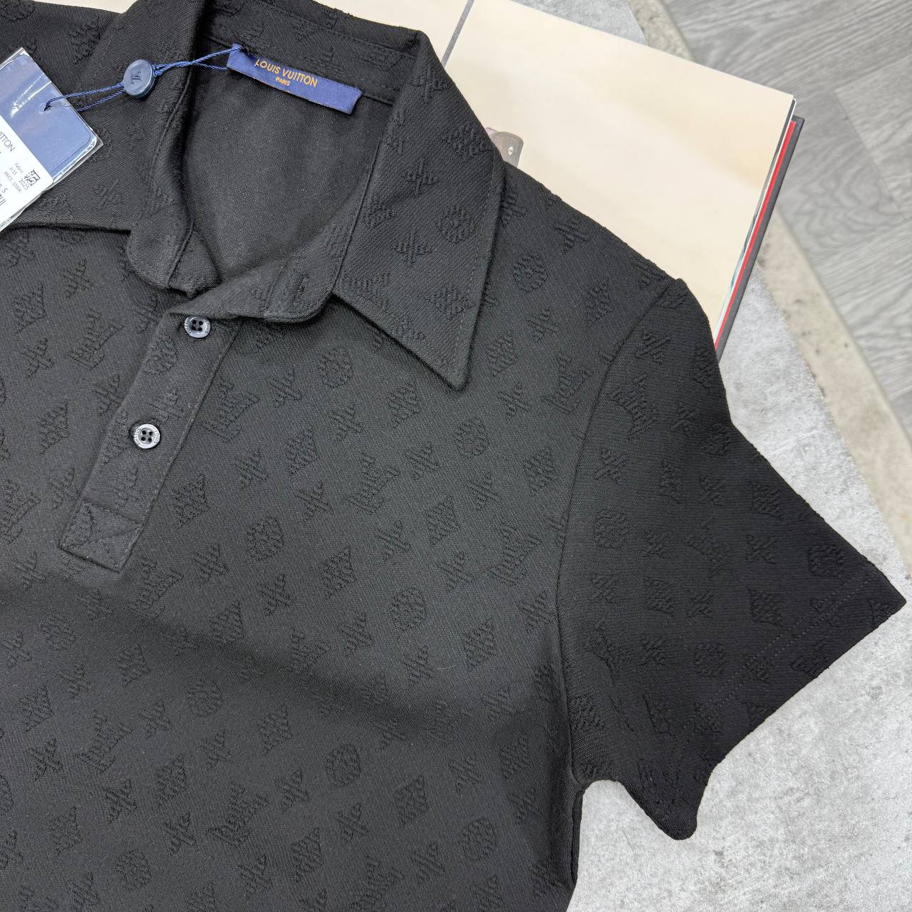 LVE KNIT MONOGRAM POLO - BLACK