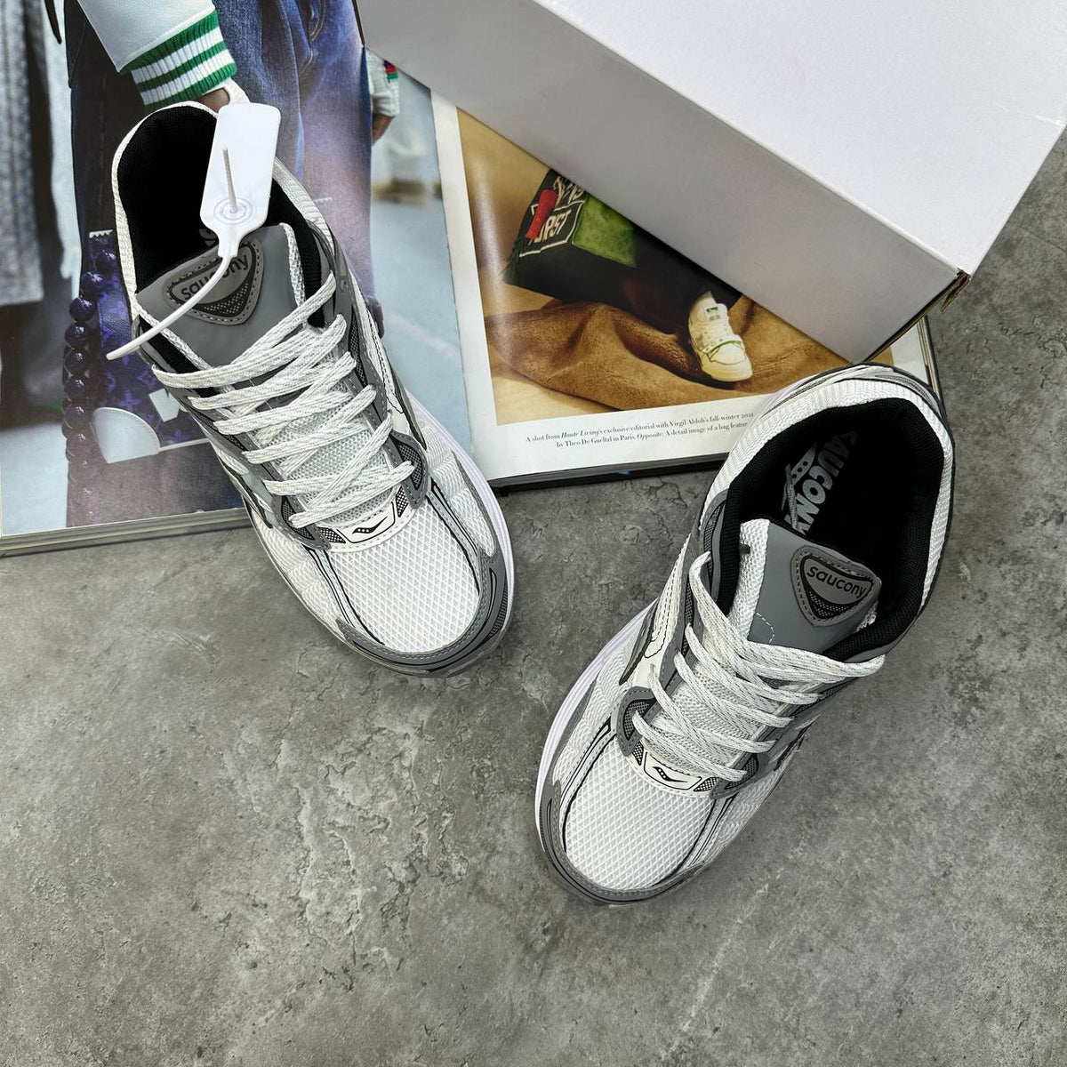 SCN TRAINER - WHITE/GREY
