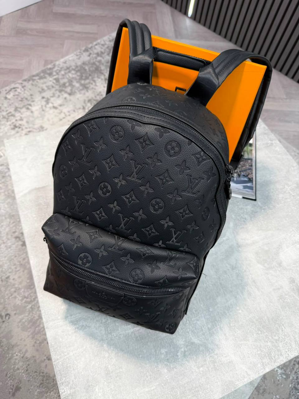 LVE MONOGRAM BACKPACK - BLACK