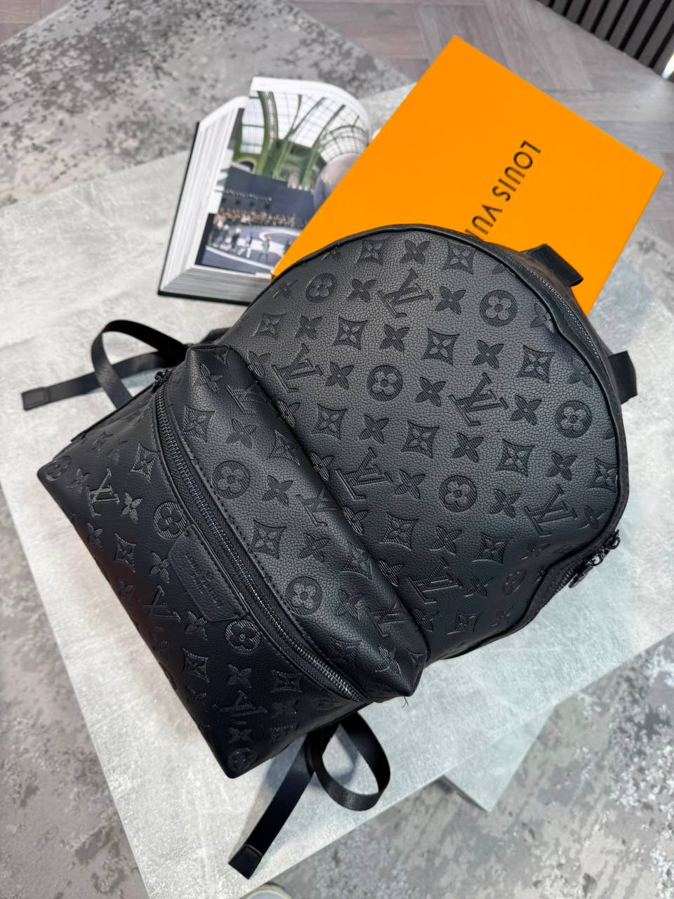 LVE MONOGRAM BACKPACK - BLACK