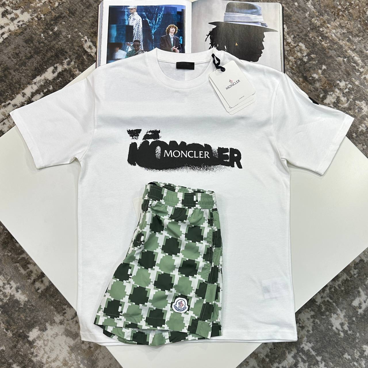 MNCLR GRAFFITI PAINT TSHIRT - WHITE