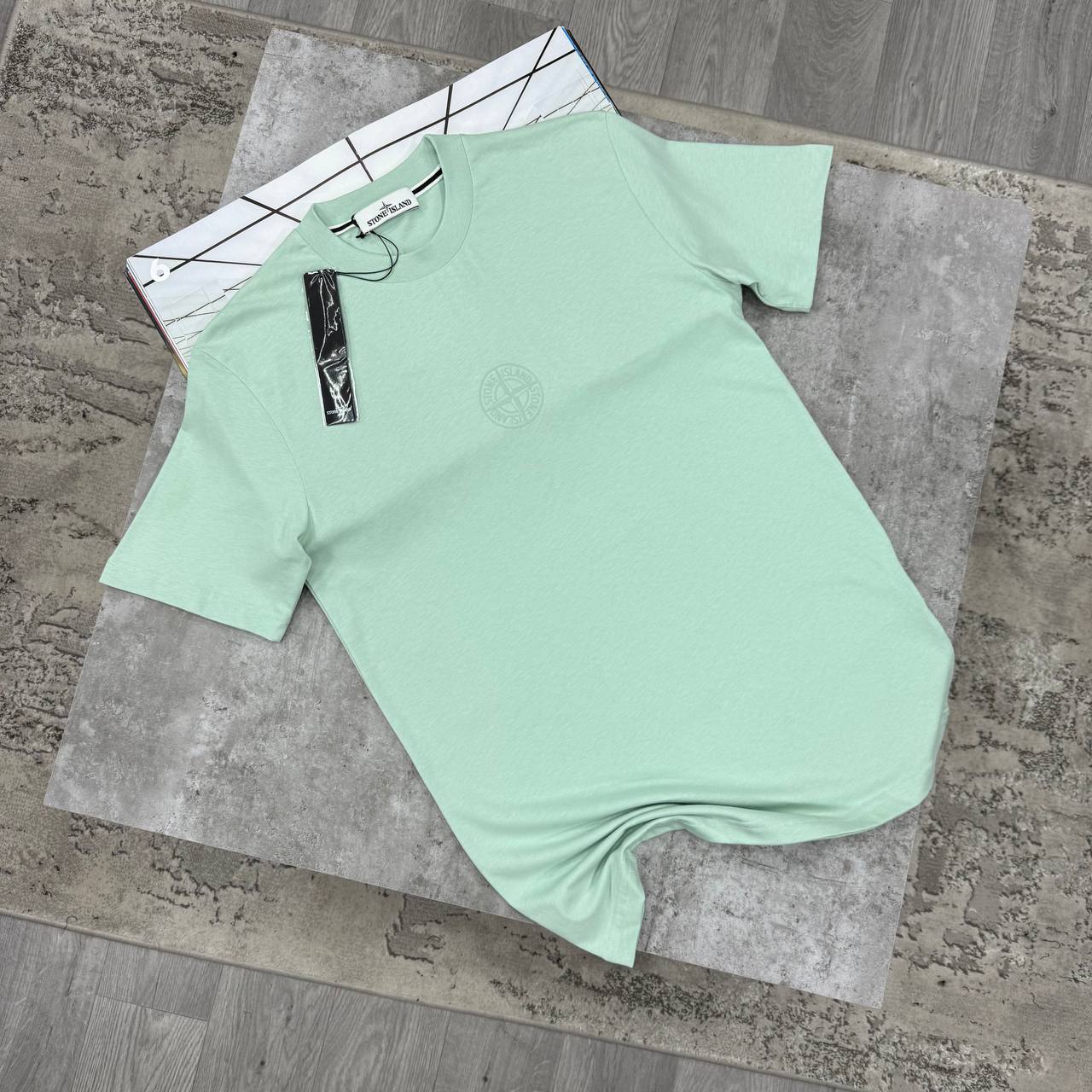 SI CENTRE COMPASS T SHIRT - SAGE GREEN